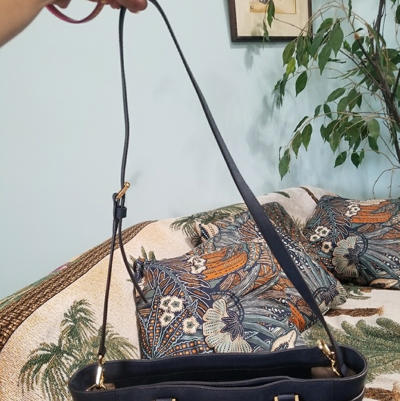 Michael Kors Navy Blue Purse - Picture 3 of 7